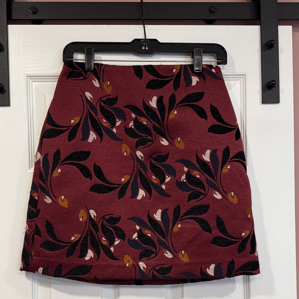 Ann Taylor Burgundy and Black Floral Mini Skirt